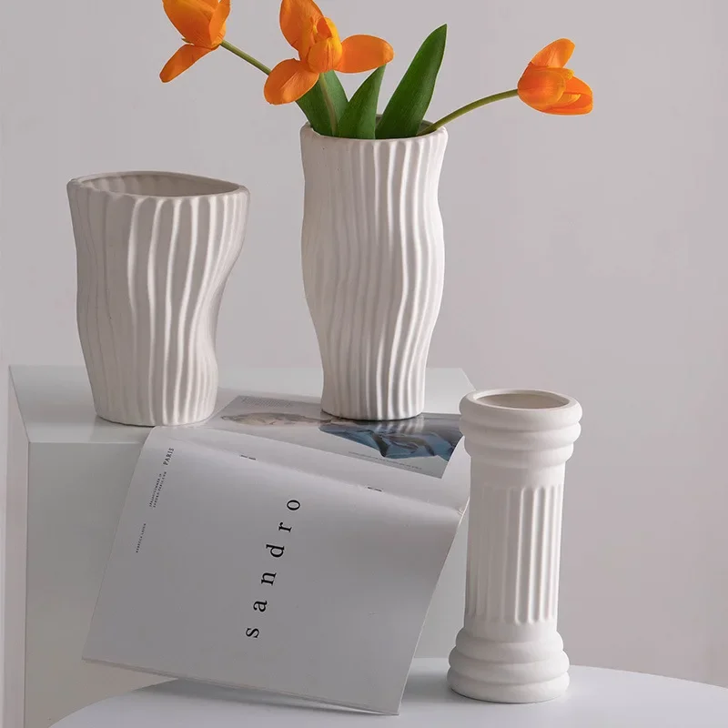 

Lily White Ceramic Vase Twisted Design Flower Pot Advanced Line Pattern Large Living Room Flower Arrangement Art Decoration