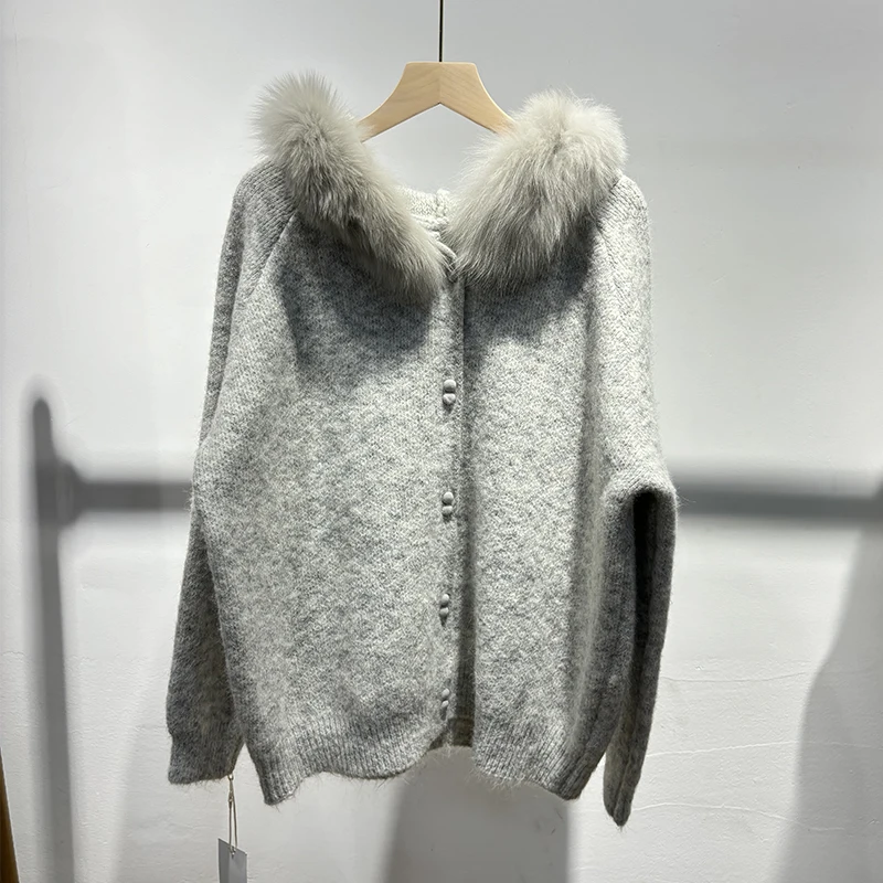 وصل حديثًا لعام 2025 سترة نسائية شتوية خضراء من فرو الثعلب الحقيقي سميكة محبوكة كبيرة الحجم سترة فضفاضة للفتيات باللون الرمادي معطف بقلنسوة