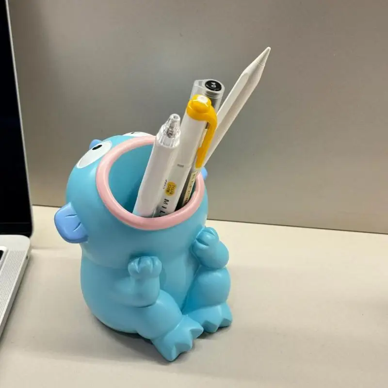 

Милый мультяшный держатель для ручек Hangyodon, милый Sanrio, аниме, смешной рабочий стол, многофункциональные аксессуары, подарок для девушки