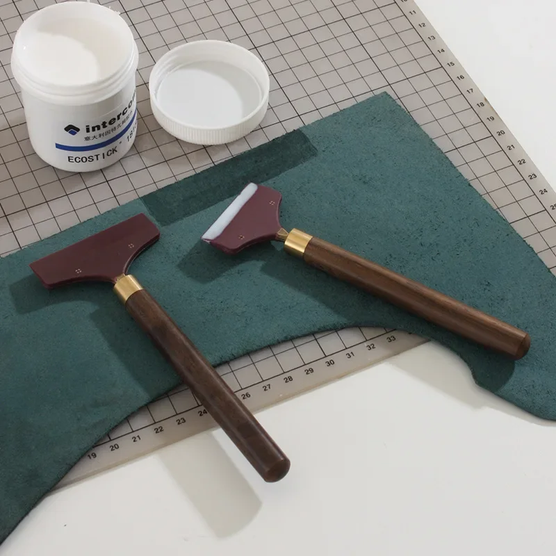 YOMDID Leather Scraper DIY Leather Crafts Smear Glue Thin Gluing Gumming Board Handmade Sewing Leather Scraper Sandalwood Handle