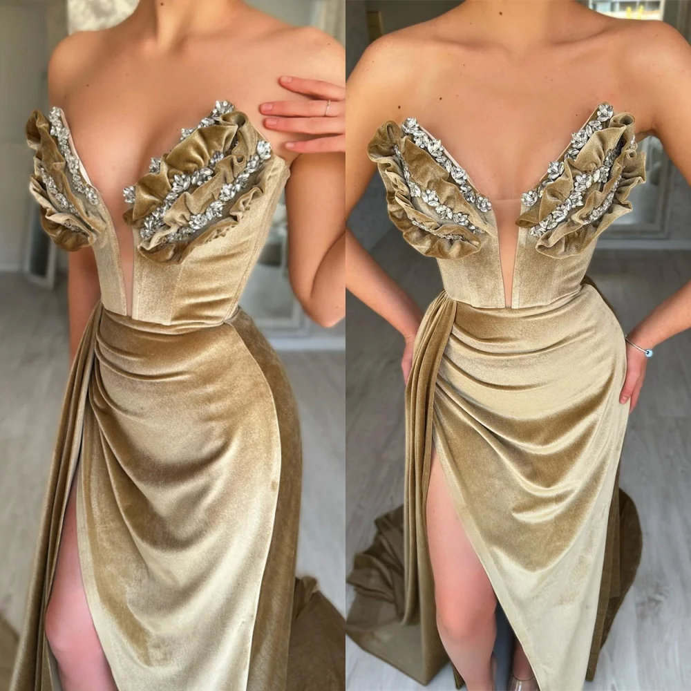 

Customized Simple Velour Evening Dresses Exquisite Strapless Sleeveless Homecoming Dresses Soft Court Train Vestido De Festa