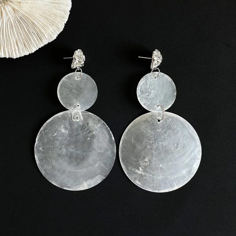 1 Pair Silver Needle-shaped Shell Pendant Earrings with An Exaggerated and Elegant Style - A High-end Ear Jewelry Piece