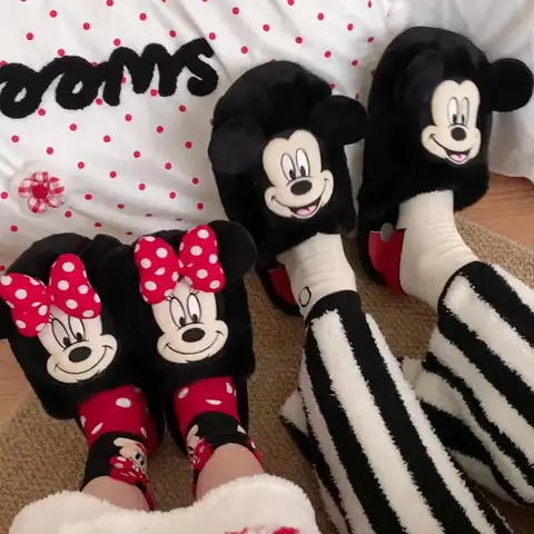 Süße Mickey Mouse Minnie Mouse Paar süße Baumwollhausschuhe für Männer und Frauen Herbst und Winter warme Baumwollschuhe für den Innenbereich