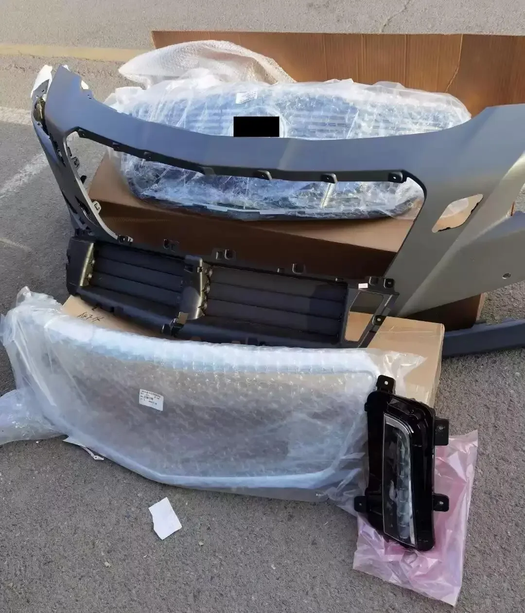 

Front Bumper assembly for Cadillac CTS 2014 grill grills grille mask