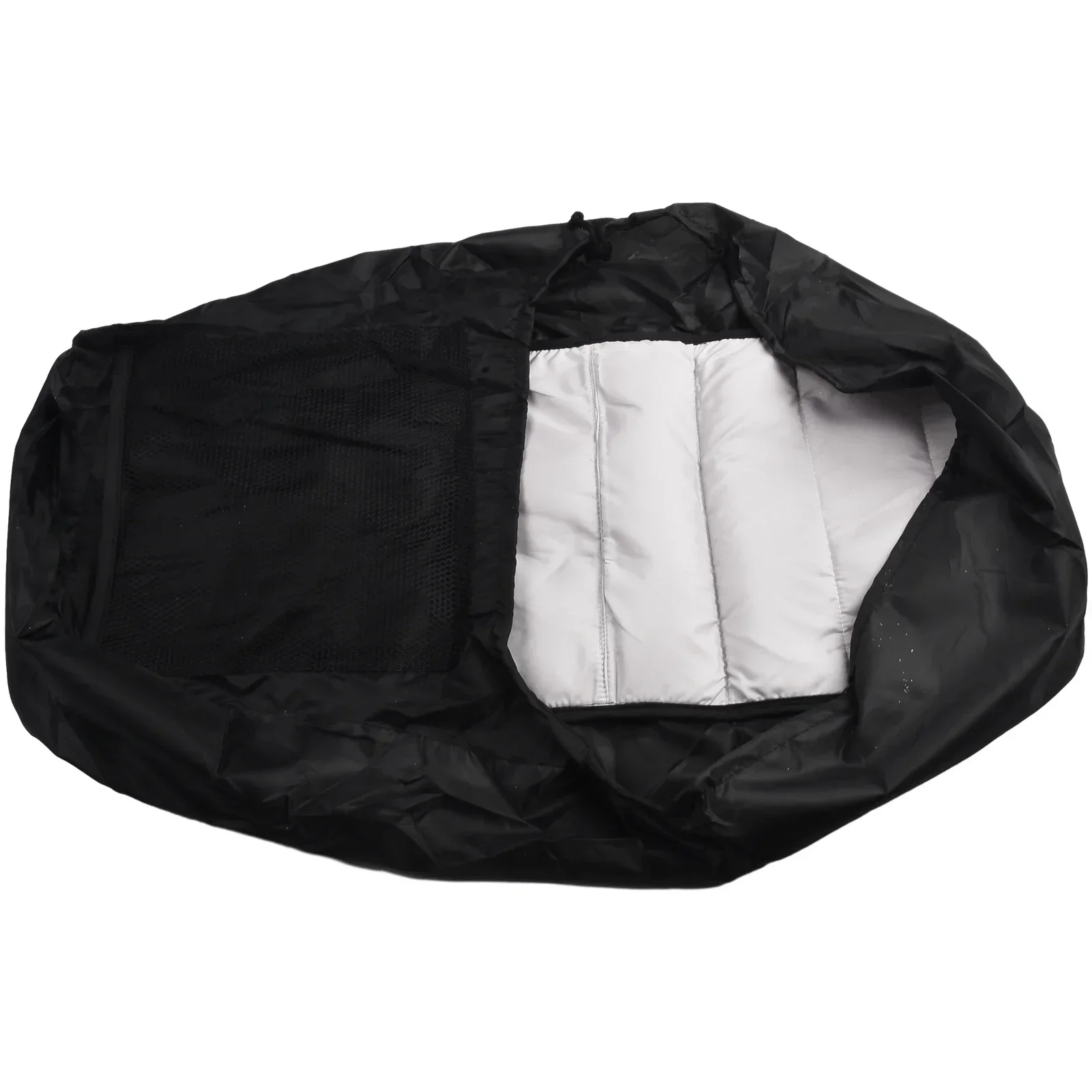 

Удобный карман для хранения вещей на сиденье газонокосилки защищает сиденье, сохраняя необходимые вещи всегда под рукой.