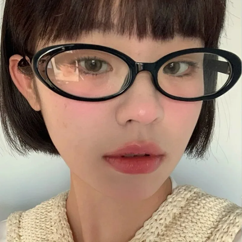 

Retro Oval Frame Glasses Women Men Y2K Simple Black Small Frame Eye Glasses Fashion Daily Versatile Anti Blue Light Eyeglasses