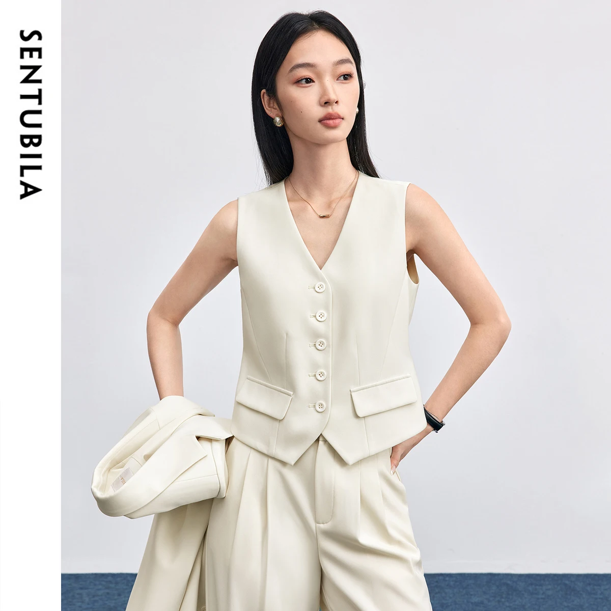 SENTUBILA Suit Vest For Woman 2025 Autumn V-Neck Solid Single-breasted Fake Pocket Waistcoats Sleeveless Tops 153JA2260