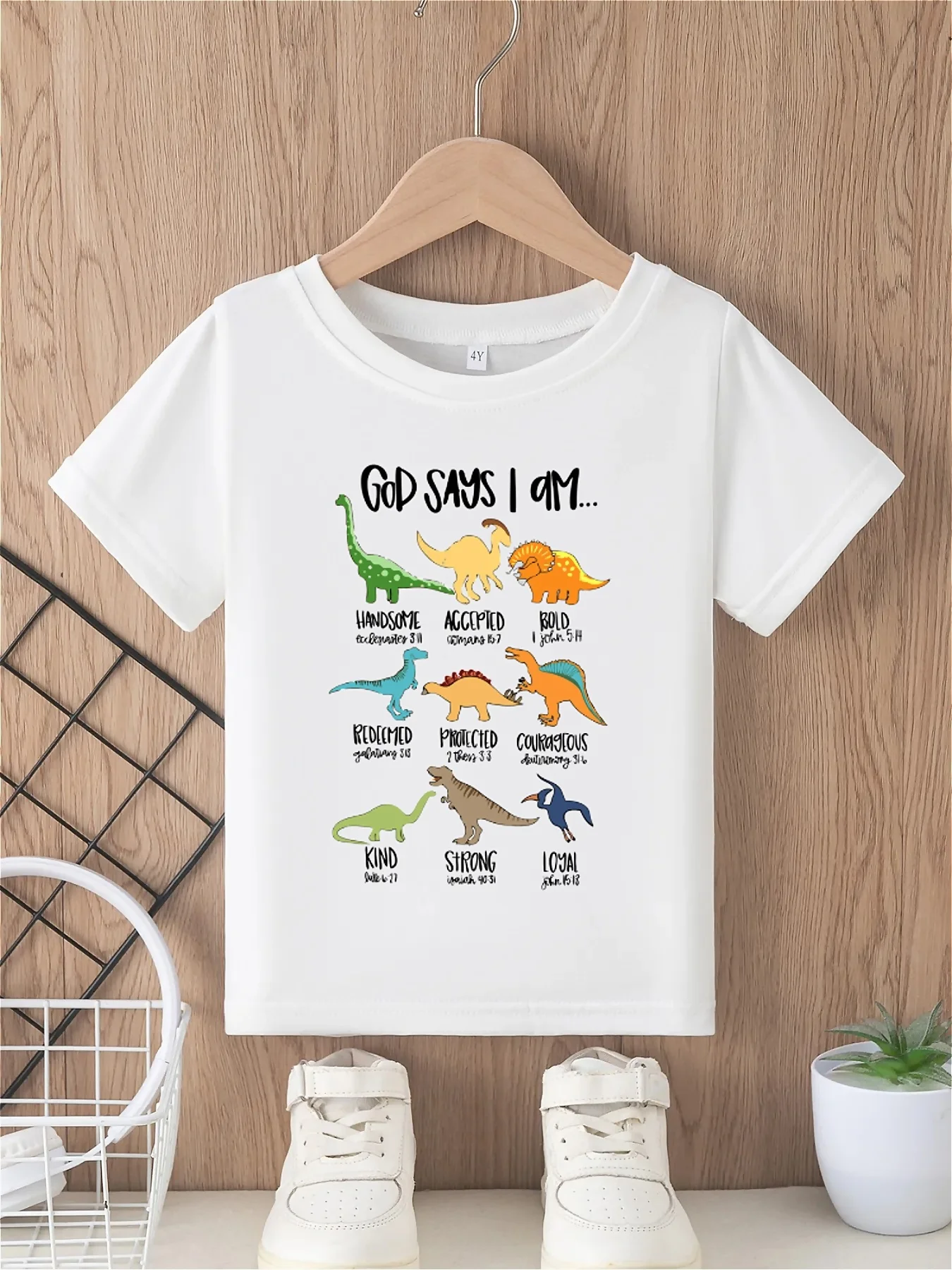 Camiseta para niño, Dios dice soy un versátil estampado de dinosaurio, top de cuello redondo para exteriores, moderno y versátil