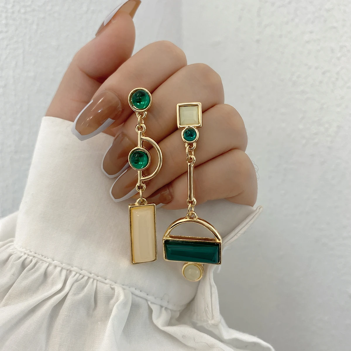 New 2023 Asymmetry Irregular Enamel Geometric Drop Earrings for Women Gold Color Hollow Rhinestone Metal Hanging Dangle Earrings