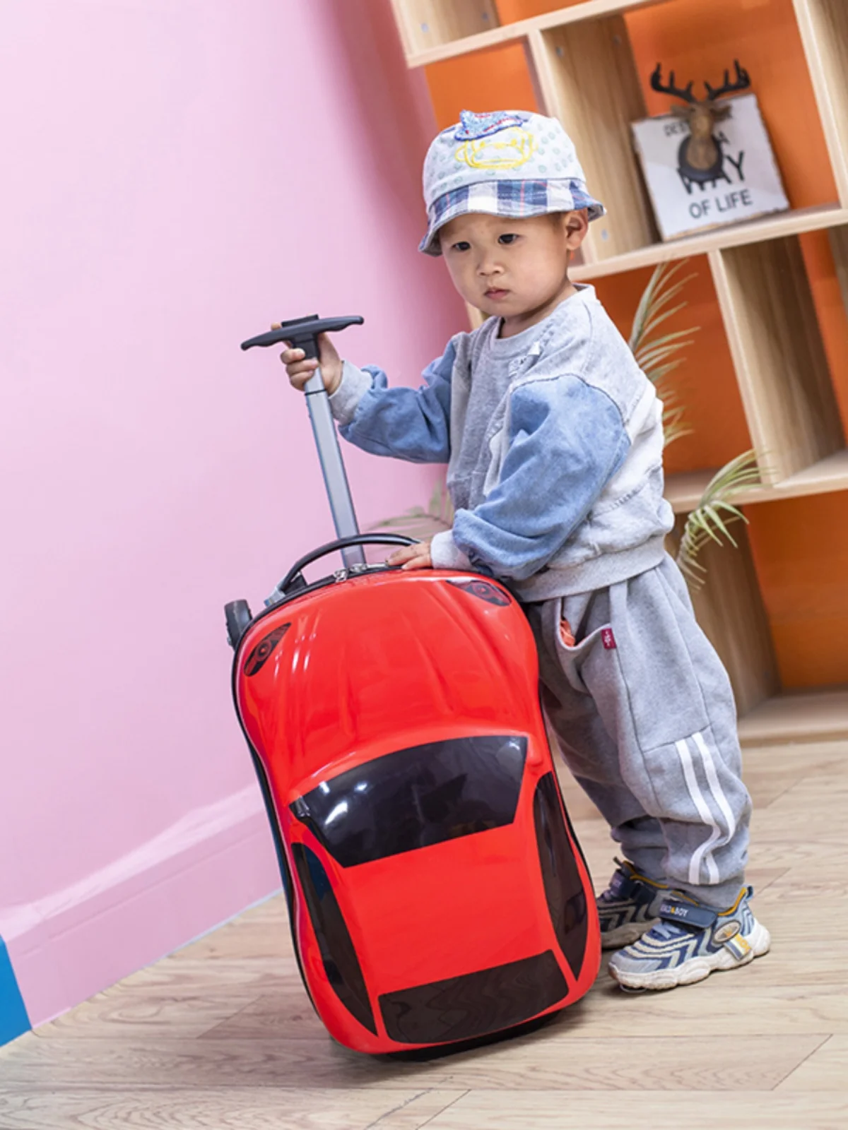 

New 8 Inch Children's Car Theme Pull along Lage Toy Car Four Wheel Rideable Suitcase Travel Bag for Kids Simple Sle