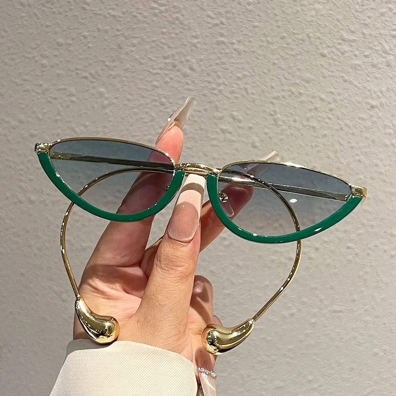 KAMMPT Dreieckige Sonnenbrille für Damen 2026 Neu im süßen Cat-Eye-Design für Outdoor und Freizeit, trendige Vintage-Markendesign-Sonnenbrille.