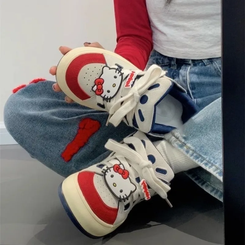 Sanrio Original Hello Kitty American Vintage Bread Shoes for Women 2024 New Versatile Student Sneakers Platform Skateboard Shoes