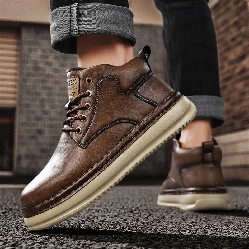 Sapatos casuais masculinos feitos à mão retrô de cano alto, botas vintage ultraleves com cadarço elegantes, tênis ao ar livre para uso diário de primavera e outono, sapatos masculinos de tamanho grande preto cáqui