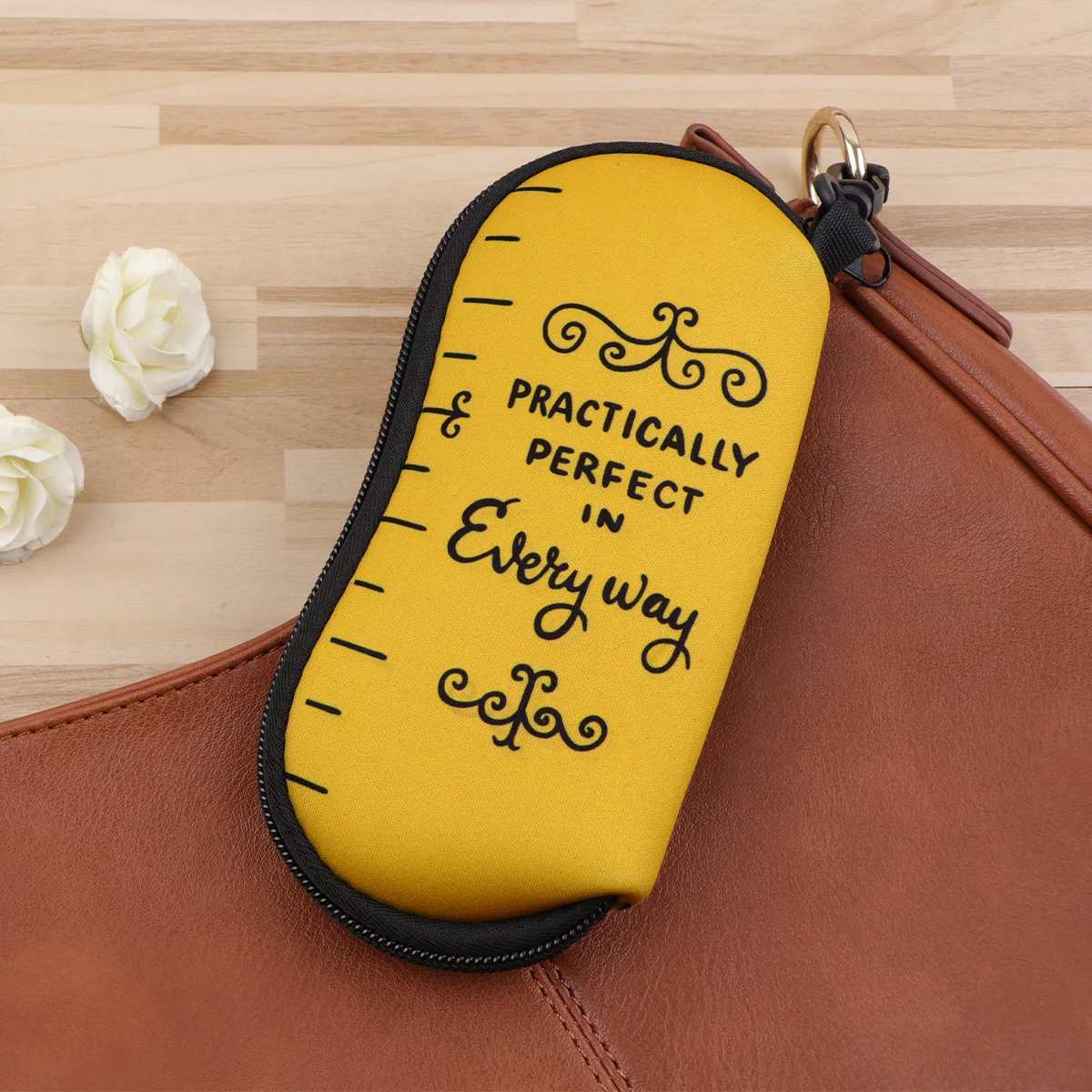 

Cute Yellow Duck Soft Shell Glasses Case Glasses Protective Shell Clothing Accessories Women Fashion Glasses Bag Gifts