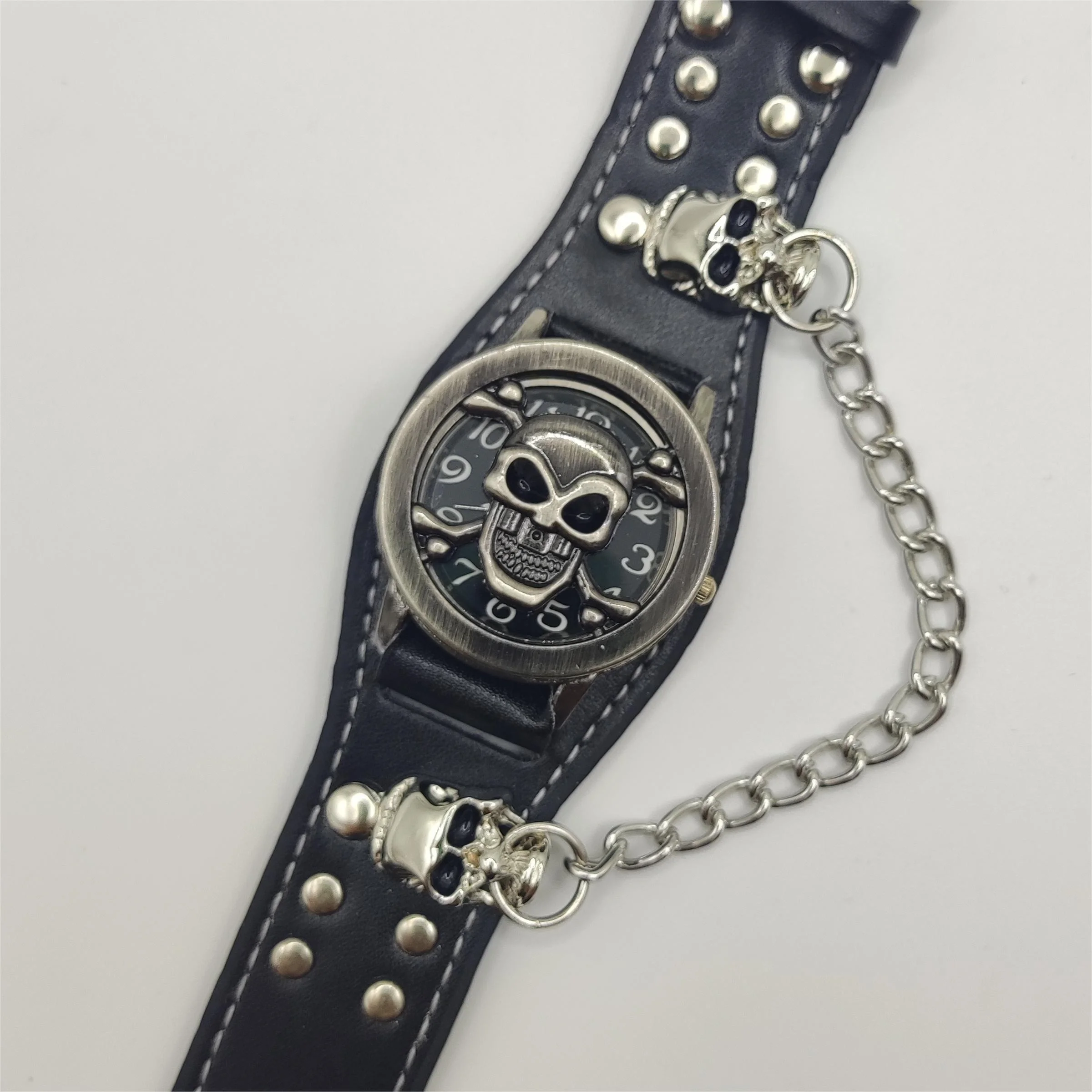 Steel Master Black Deacon Personality Watch Male Fashion Punk Creativity anime Wristwatch Cool Anime Hip Hop Quartz Watch