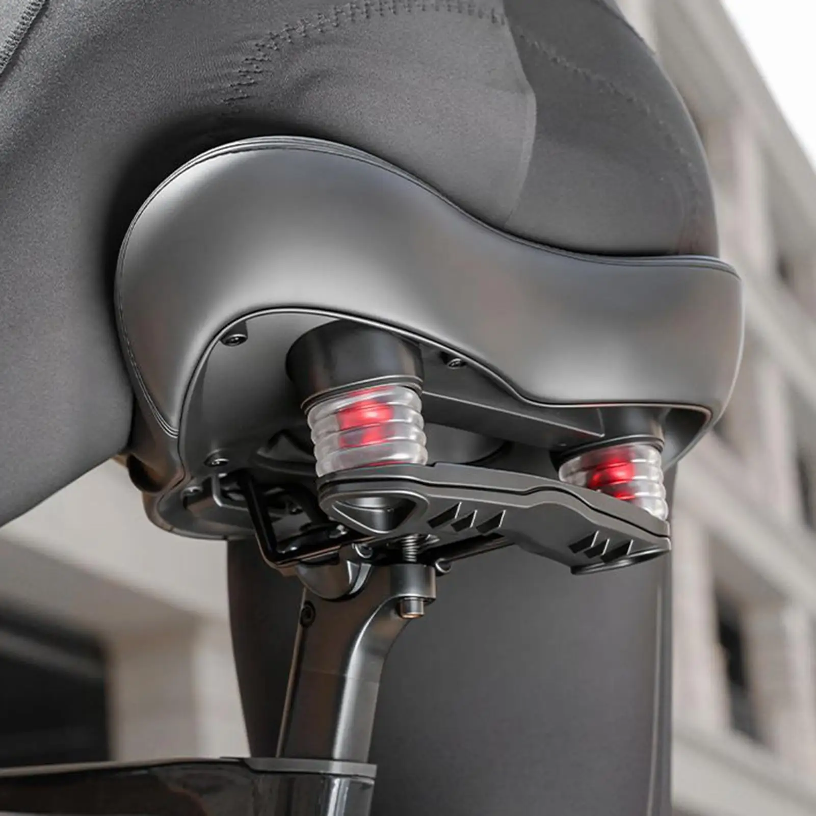 

Cycle Seat Cushion All-Weather Non-Slip Wide Hollow-out Cycling Seat Pad For Bike For Commuting Touring Long-Distance Riding