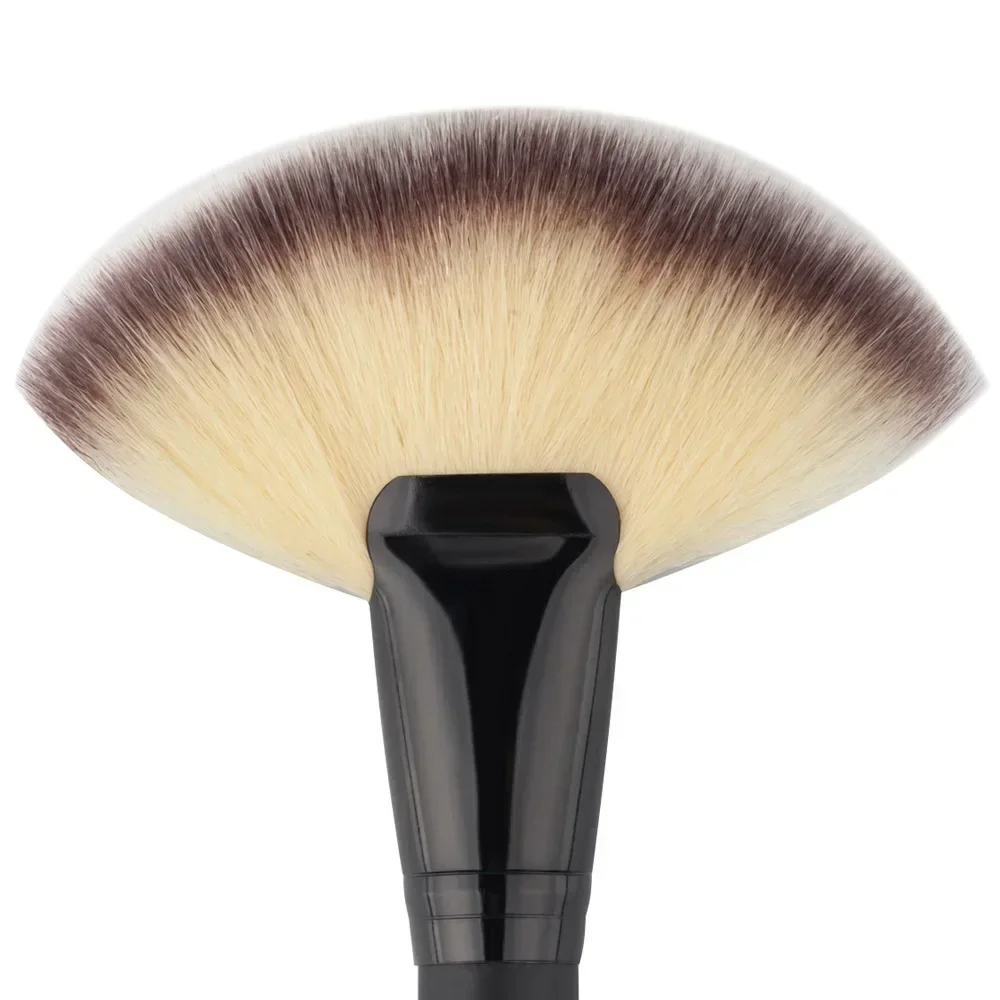 1PCS Soft Makeup Large Fan Brush Foundation Blush Blusher Powder Highlighter Brush Powder brushes Cosmetic Brushes Maquiagem