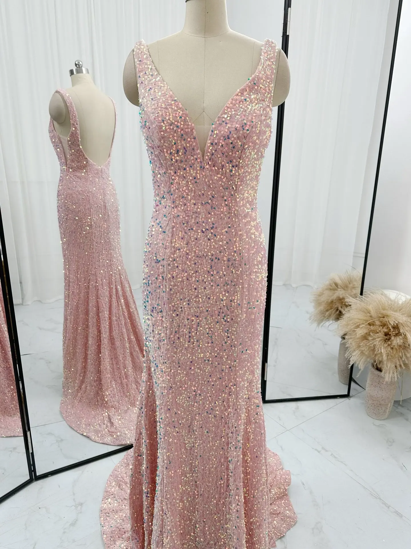 Pink Sweet Fairy Sequenant Deep V -Neck Dragon Banquet Evening Dress M1381