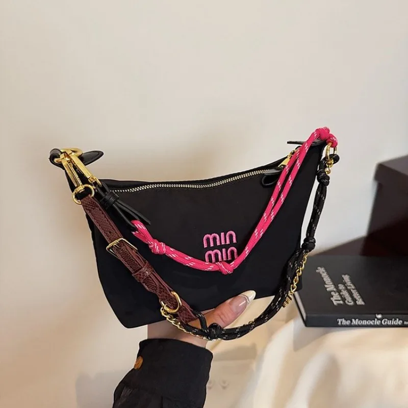 

Luxury Fashion-Forward Designer Diaper Bag Women Large Capacity Tote Elegant Leather Crossbody Handbag For A Statement Look