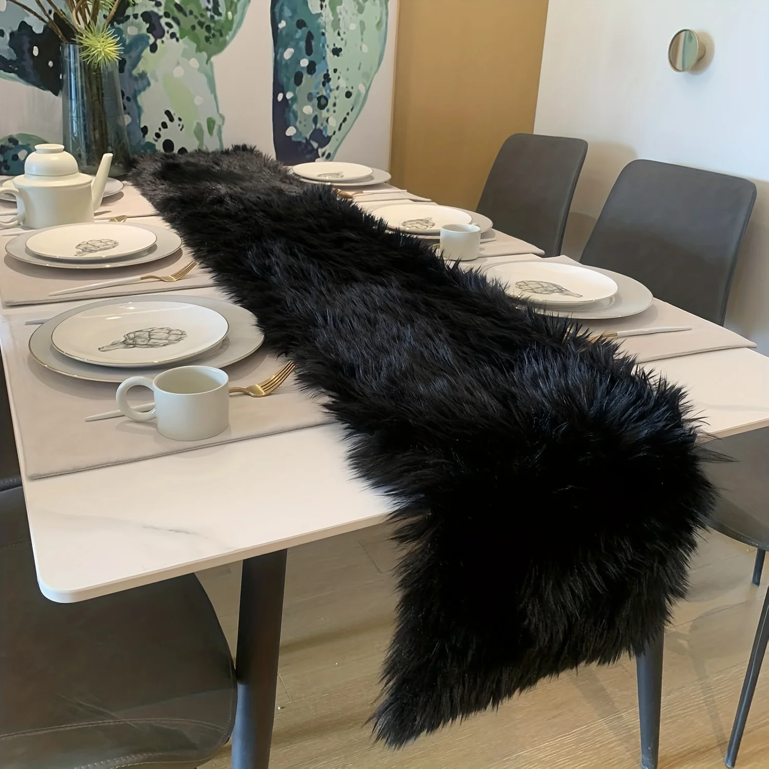 VIKAMA Plush Table Flags Are Not Prone To Shedding. They Are Suitable for Festive Family Dining Table Decoration and Home Decor