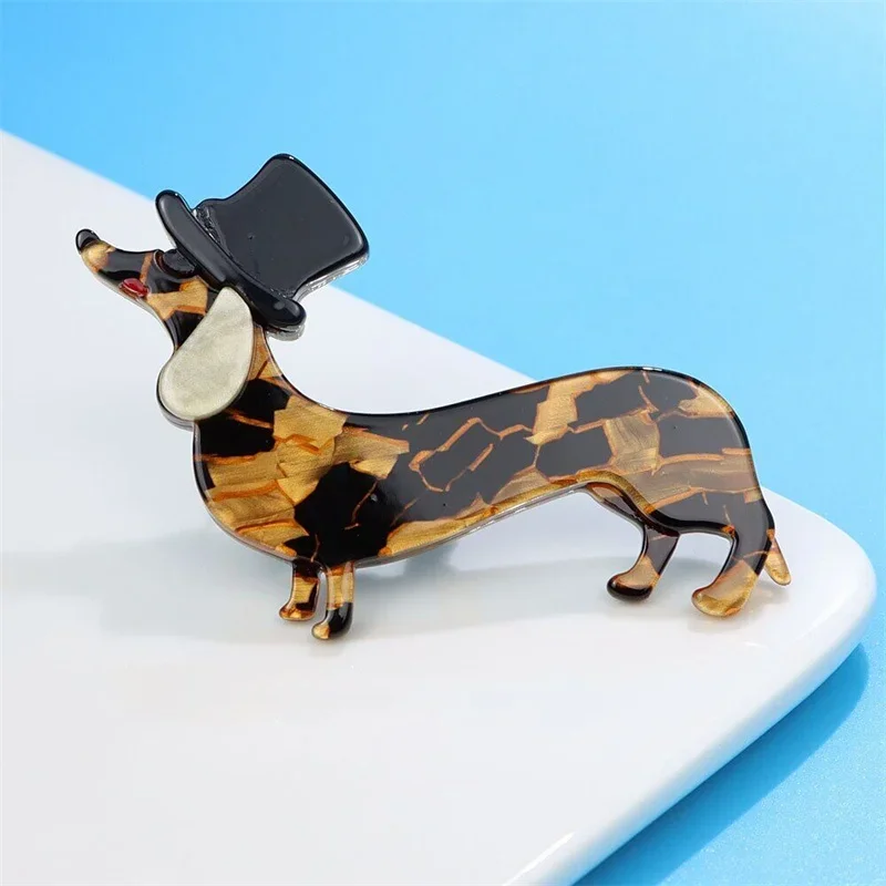 Neue Acryl Hund Brosche niedlichen Cartoon Tier Pins Mode Frauen Schmuck Zubehör