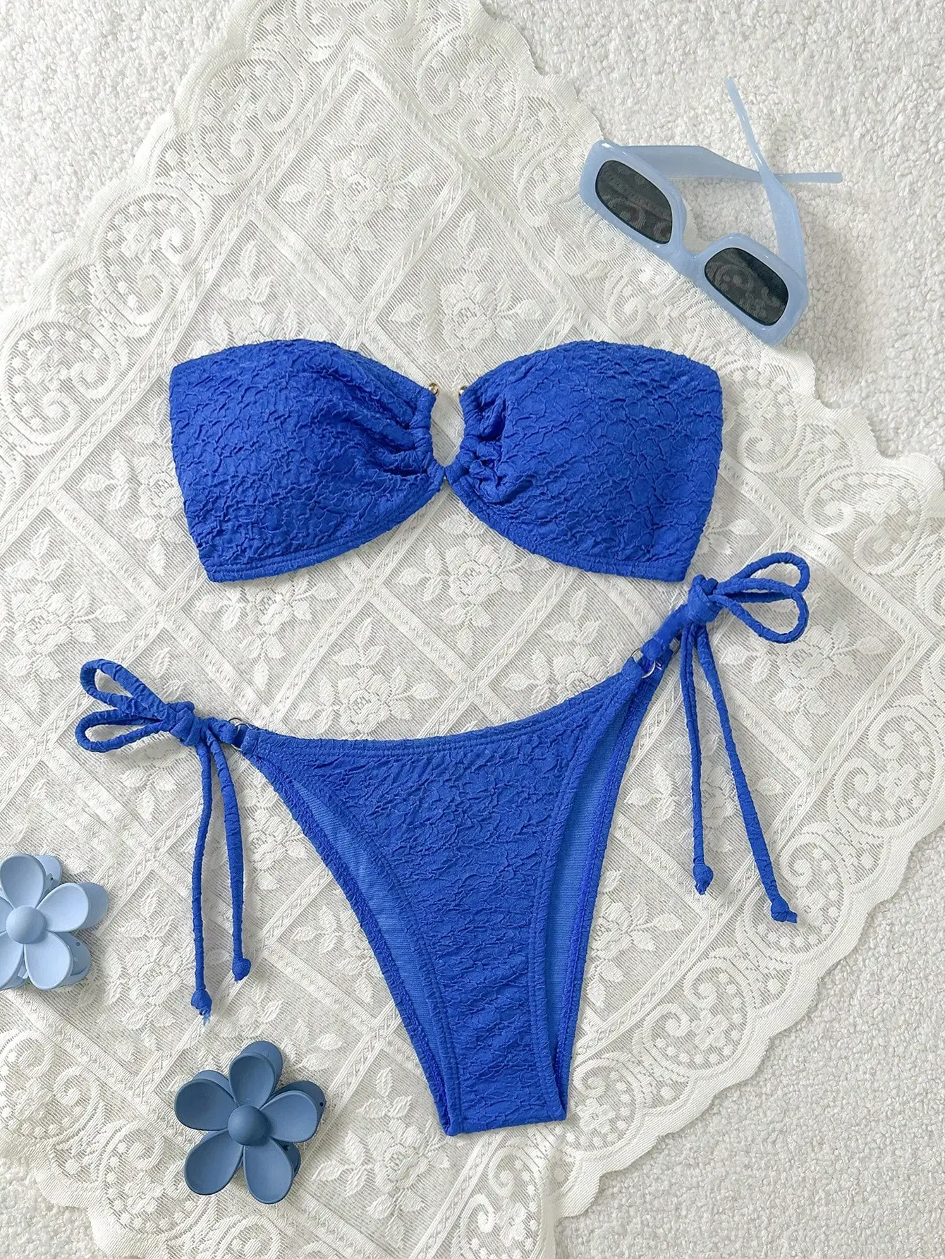 

Solid Color Bandeau Tie Side Bikini Set For Beach Vacation