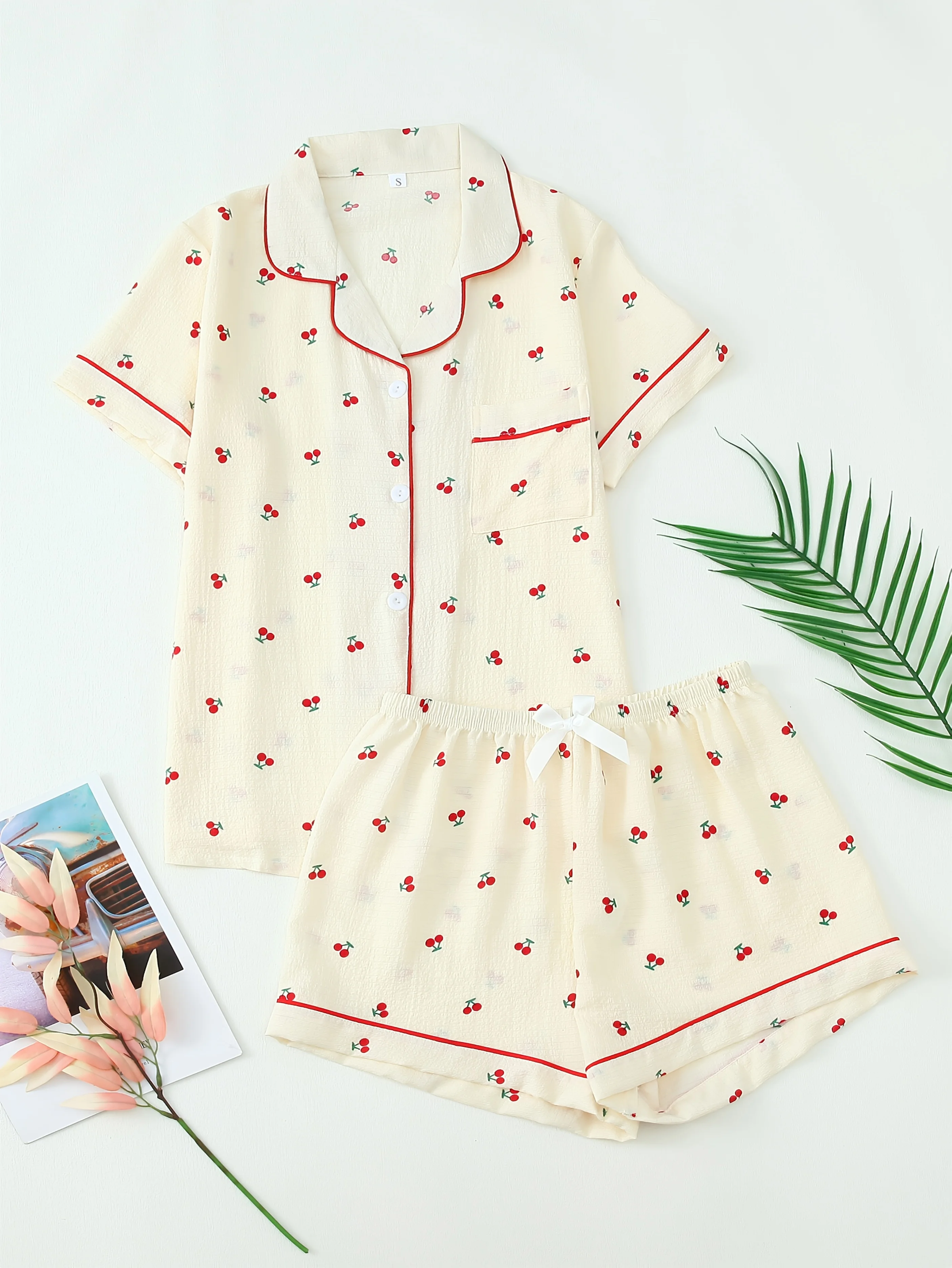 

Женский пижамный комплект с принтом вишни: повседневный кардиган с отложным воротником на пуговицах, шорты с коротким рукавом, 2 предмета, летняя пижама