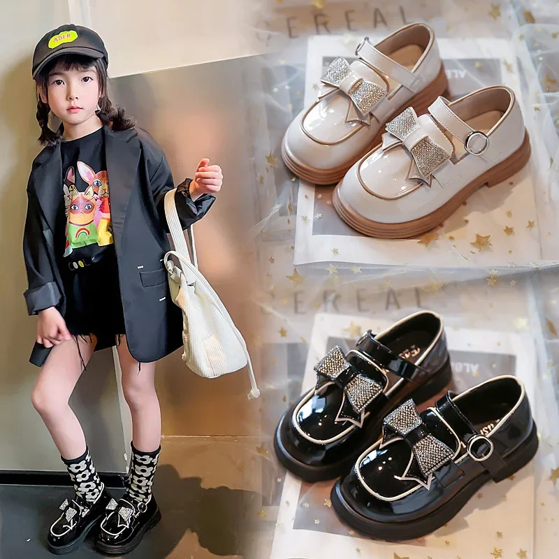 Chaussures de poupée mignonnes générées par ai | Photo Gratuite Chaussures de poupée mignonnes générées par ai | Photo Gratuite