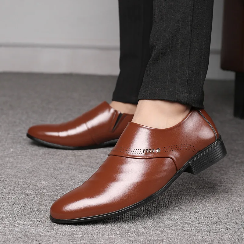 Shoes Men Dress Shoes Slip-on Oxfords Pointed Toe Men Loafers Business Casual Leather Shoes for Wedding Suits Shoe Mesh Sandal