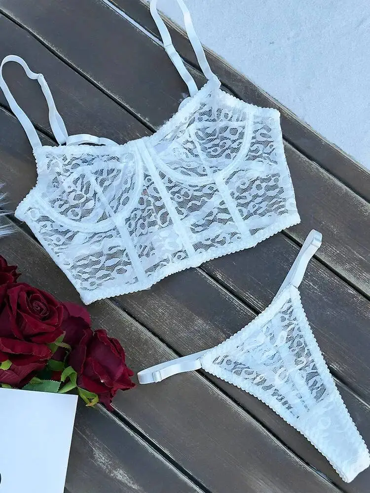 เสื้อชั้นในแบบเปิดหลัง ผ้าลูกไม้ฝรั่งเศส ดีไซน์เก๋ไก๋  ใส่ได้ทั้งเป็นชุดชั้นในและชุดลำลอง  ตกแต่งด้วยลูกไม้และผ้าตาข่าย  รุ่น OJ8I