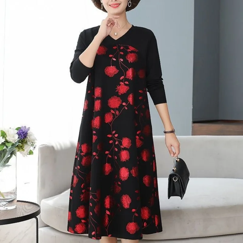 Autumn and Winter Women's New V-Neck Printing Long Sleeved Patchwork Pockets Drop Feel Hot Stamped Pullover Mid Length Dress