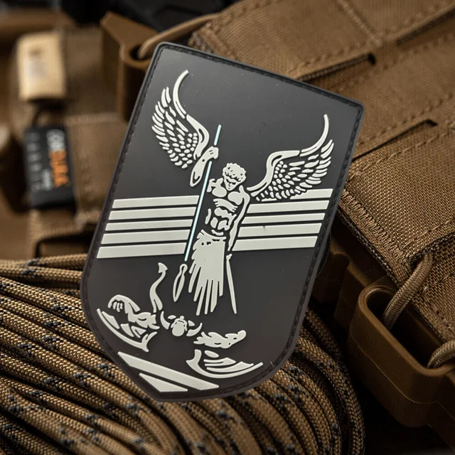 „Dobra zawsze wygrywa” Morale Tactical Patch PVC Hook And Loop Patches Military Archangel Badge Armband Backpack Clothes Stickers