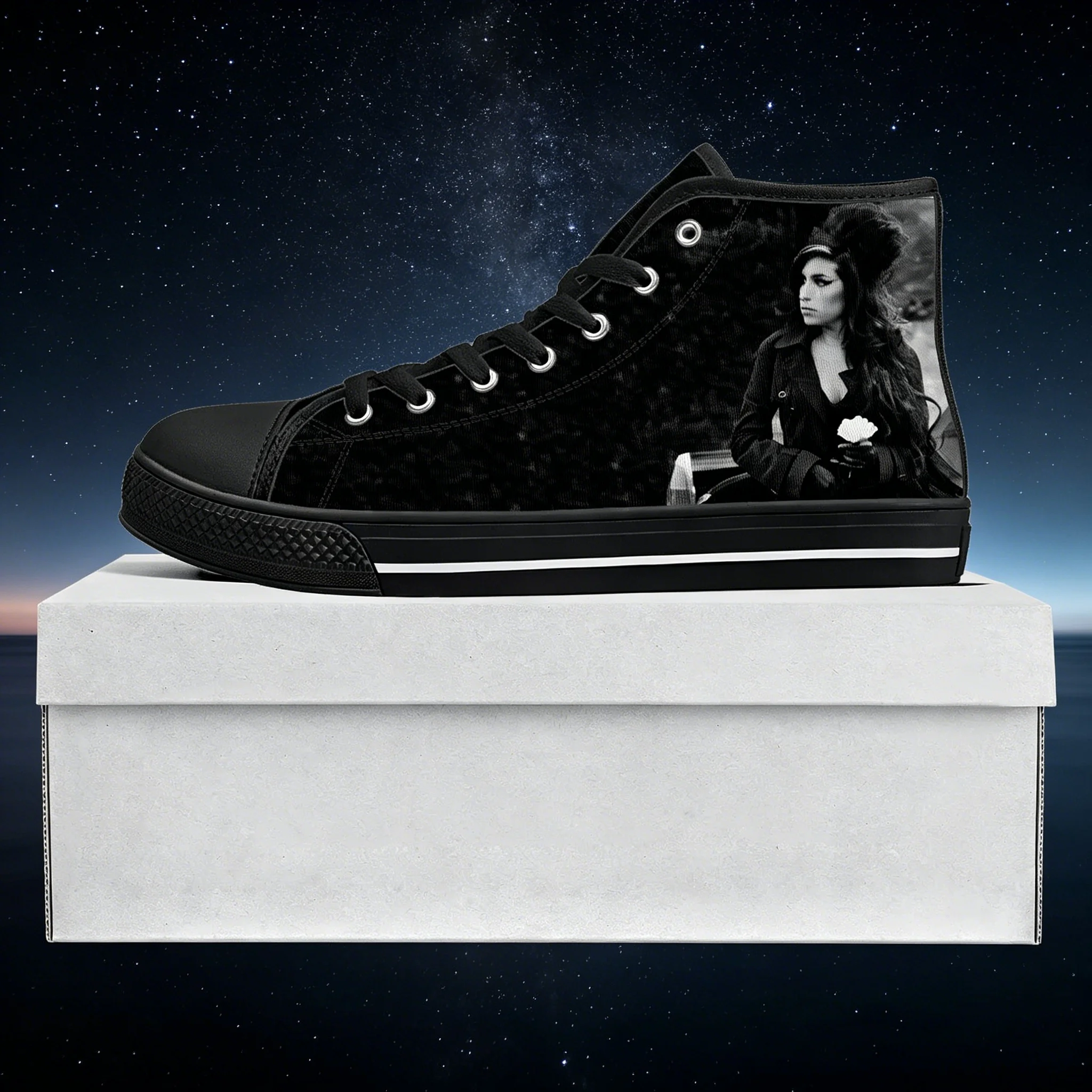 

Unisex Amy Winehouse Retro Style High-Top Shoes - Soul Jazz Legend Portrait Design, Breathable Canvas Upper for Men & Women