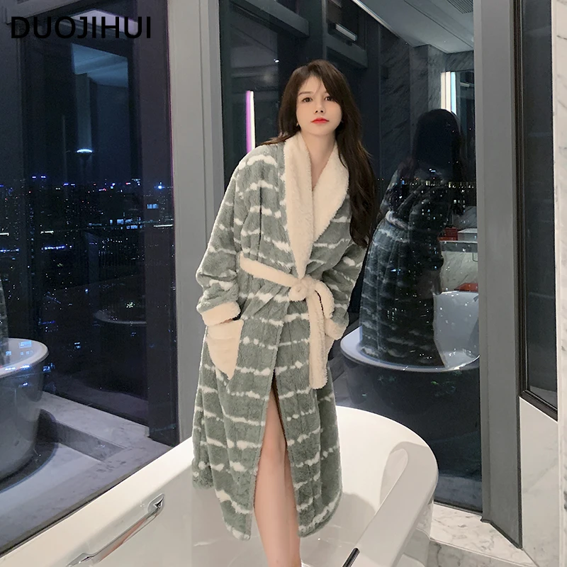 

DUOJIHUI Chicly Belt Slim Waist Simple Female Nightgowns Winter New Contrast Color Fashion Thick Warm Flannel Women's Sleepwear