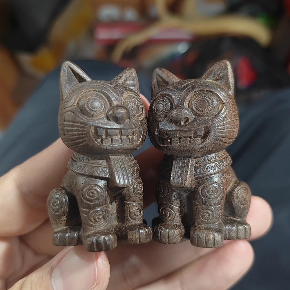 1 Pcs 1.8 Inch Wooden Carved Cat Totem Figurine, Hand-Carved, Animal-Shaped, Suitable for Desktop Decorations, Party Decorations, Housewarming Gifts, Christmas Decorations, Home Decor, Bedroom, Office, Birthday Gifts