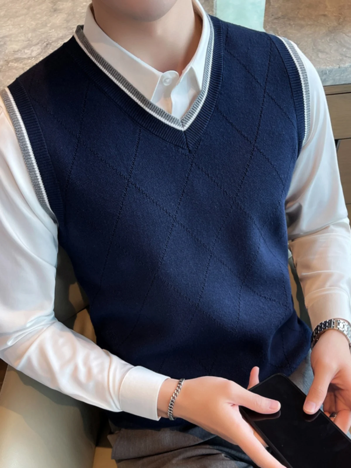 

Мужской вязаный жилет с V-образным вырезом, осенне-зимний, модный, стильный, из хлопка, для делового и повседневного стиля, утепленный