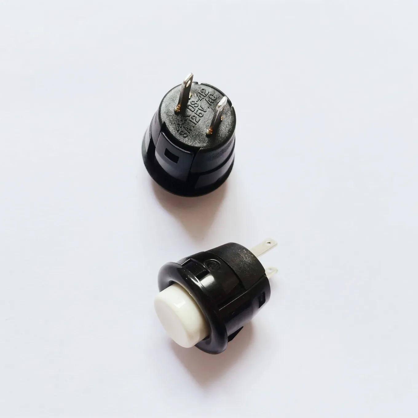 

Original new 100% DS-412 genuine import button switch normally open from the reset round red black white