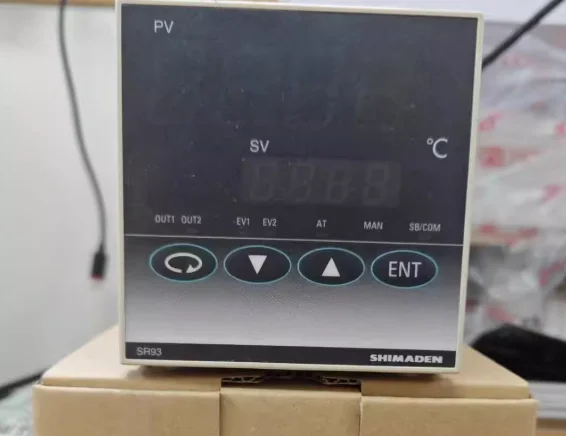 Japan Island Electric Temperature Control Meter Thermostat SHIMADEN SR93-8I-N-90-1050 105Z 105R Communication