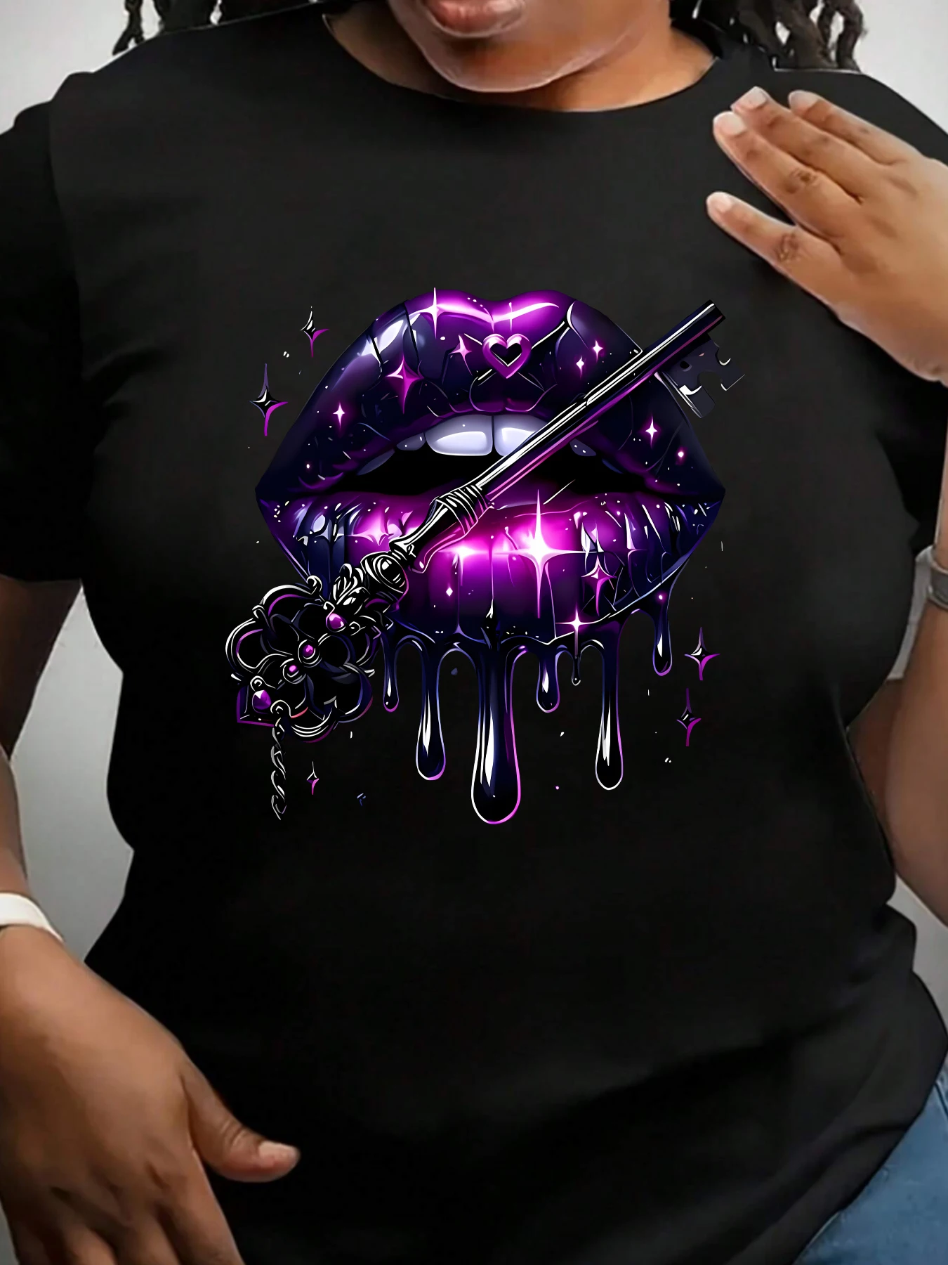 

Purple liquid lips with key pattern printed women's fashion T-shirt summer ladies' top daily trend women's clothing
