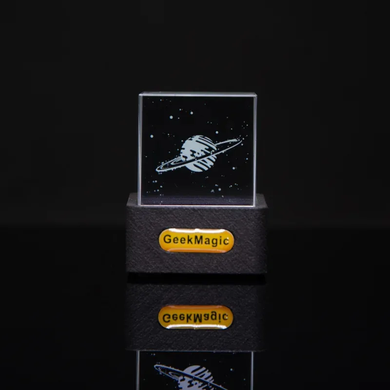 GeekMagic GIFTV Crystal Holographic Desktop Decoration: Smart Weather Station with GIF Animation & Photo Albums