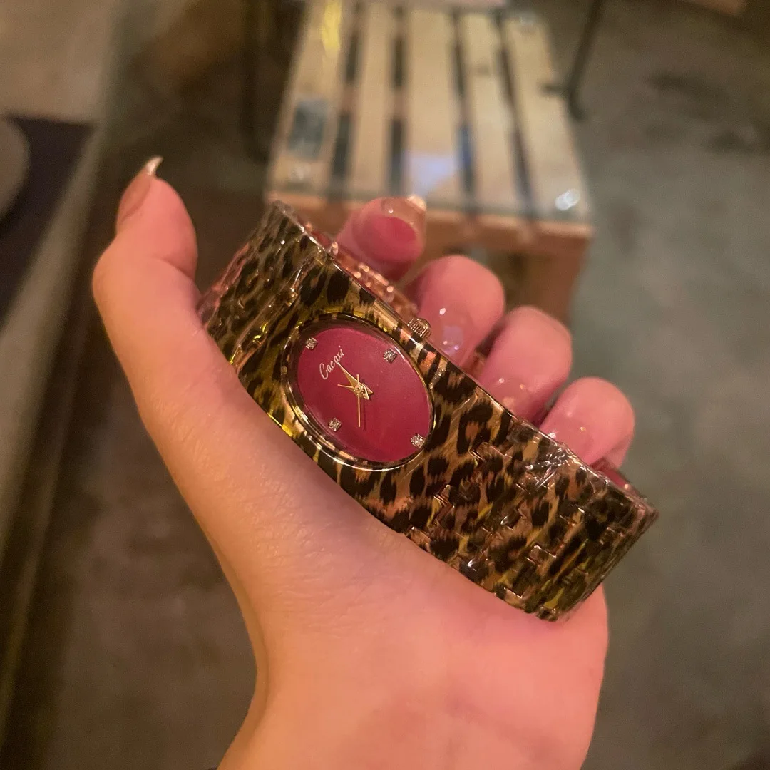 NEW Ladies' Watch Leopard Pattern Alloy Bracelet Quartz Women's Watches Retro Luxury Fashion Wristwatch Gift