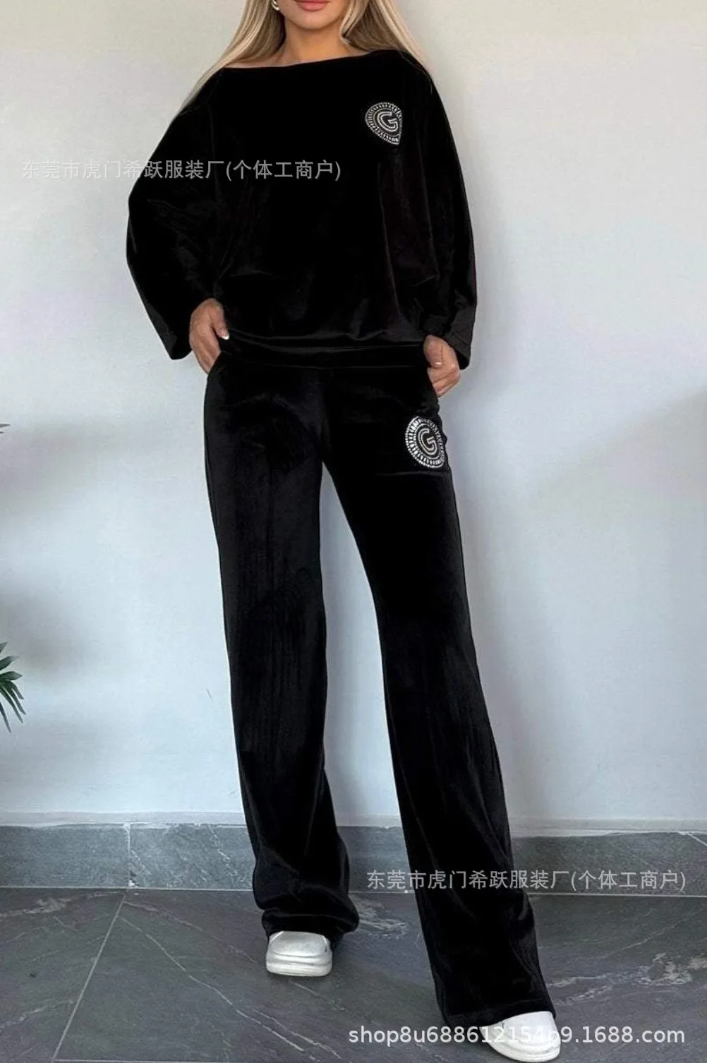 Women\'s Suit 2025 Women\'s Spring Gold Velvet Solid Color Round Neck Bat Sleeve Fashion Casual Applique Two-piece Set for Women