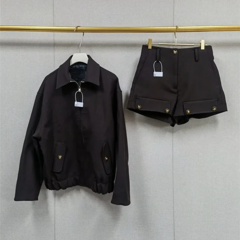 

Женский винтажный комплект из двух предметов: повседневная куртка с длинными рукавами и модные шорты с высокой талией