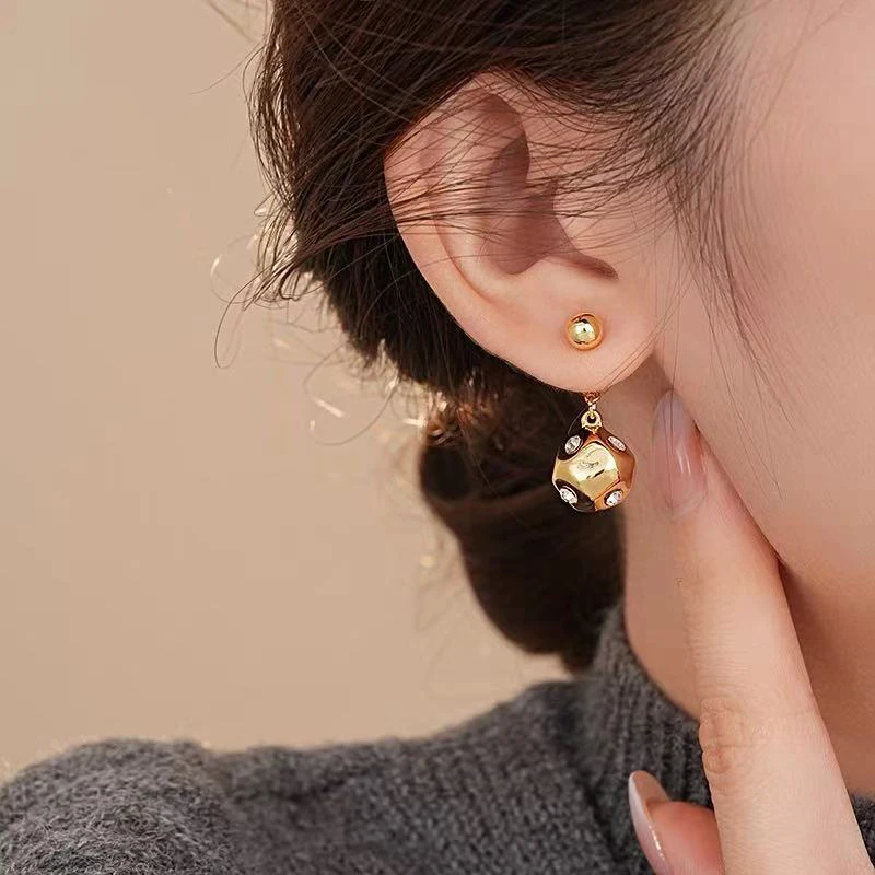 Design sense Lrregular Cut Metal Ball Gold Color Pendant Earrings Unusual Jewelry Ear Accessories For Women 2024 Christmas Party