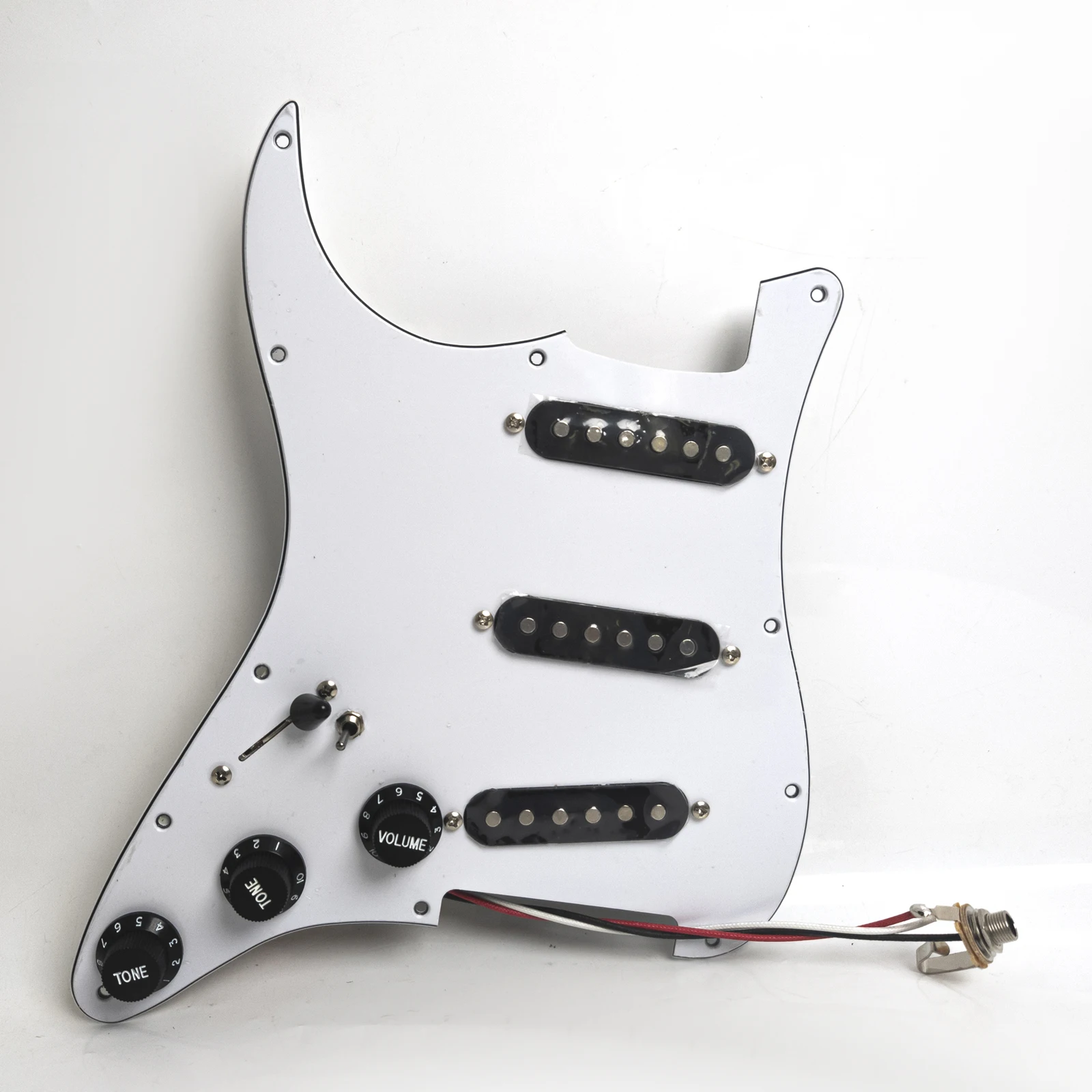 Left-handed Guitar Prewired Loaded Pickguard Set with SSS Single Coil Pickups Set for ST Guitar Replacement Parts