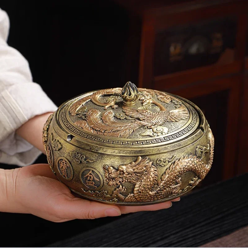 1pc Chinese Style Dragon and Phoenix Pattern Round Resin Shaped Ashtray Covered Ashtray Living Room Desktop Decorations