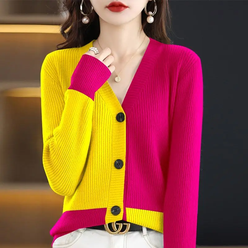 Casual Fashion V-Neck Spliced Color Knitted Cardigan Sweater Women\'s Clothing 2022 Autumn New Loose Korean Tops All-match Coat