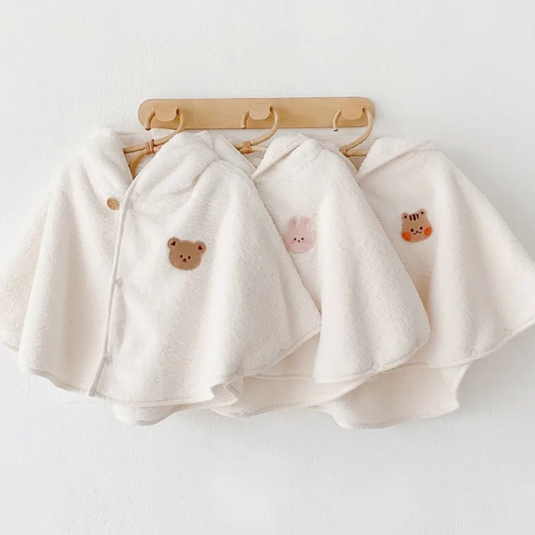 Baby Girl Coat Infant Outfit Windproof Coral Velvet Blankets for Newborn Embroidered Baby Clothes Winter Baby Hooded Cloak