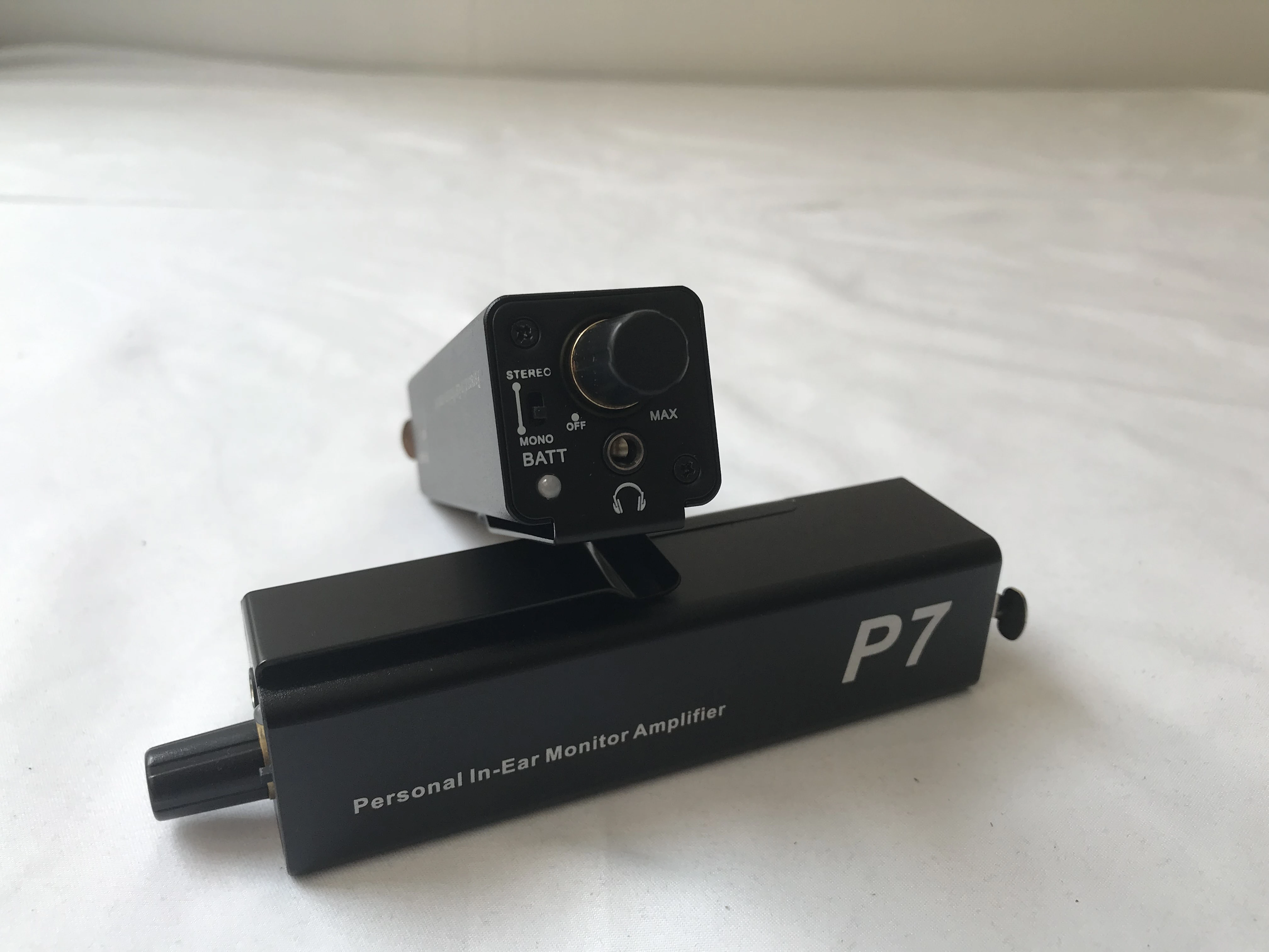 Portable personal In ear Monitor Amplifier Headphone Amplifier with XLR and TRS Input 3.5mm Output In-Ear Monitor Amplifier
