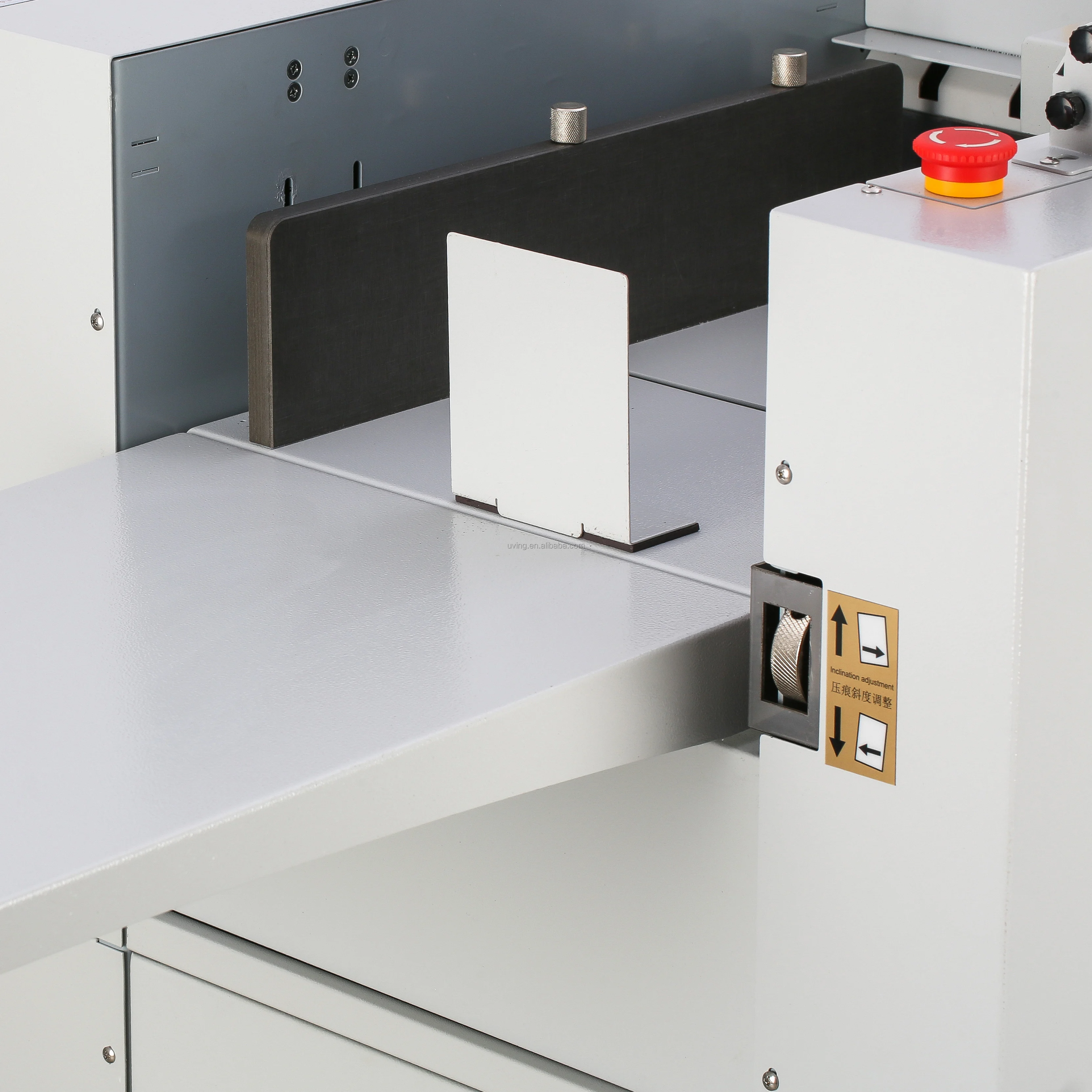 Machine à rainurer et à plier le papier numérique, alimentation par aspiration d'air entièrement automatique 380A + 592